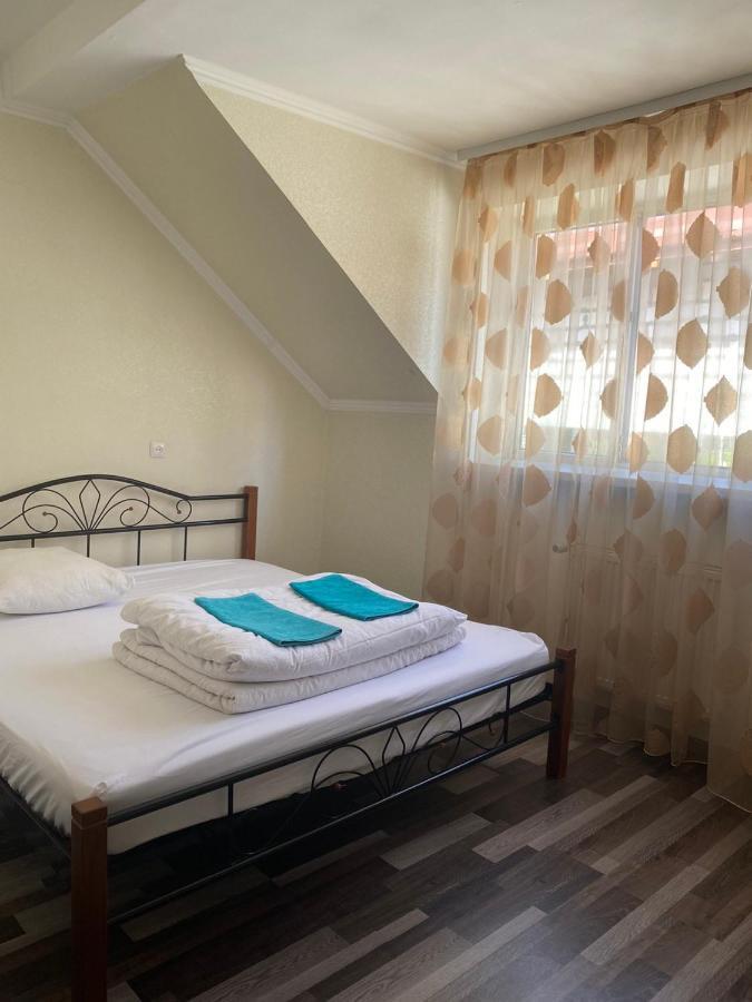 Vip Hostel ムカチェヴォ エクステリア 写真
