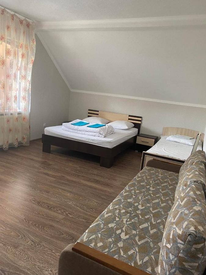 Vip Hostel ムカチェヴォ エクステリア 写真