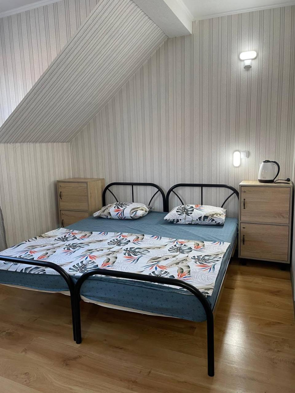 Vip Hostel ムカチェヴォ エクステリア 写真